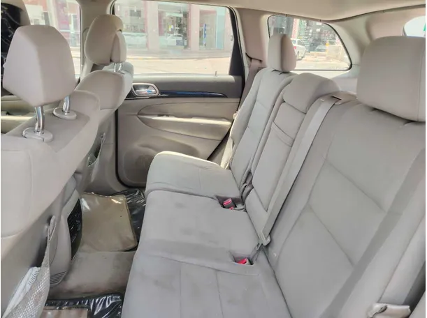 Car image 16
