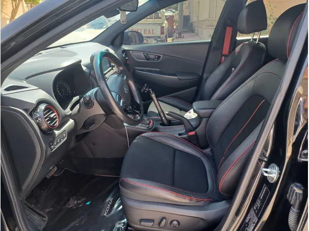 Car image 13