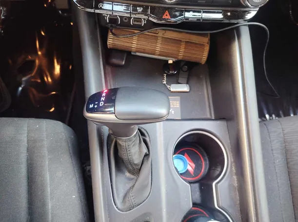 Car image 19