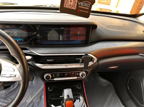 Car image 20
