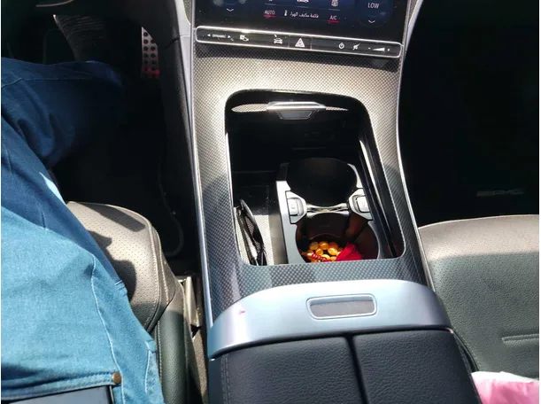Car image 26