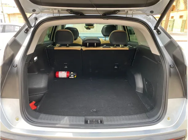 Car image 22