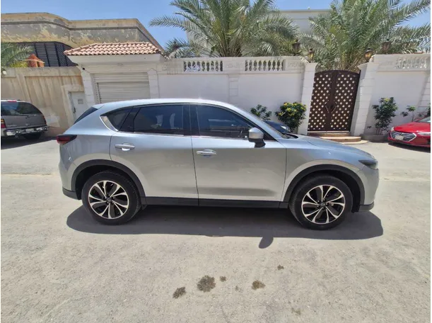 Car image 4