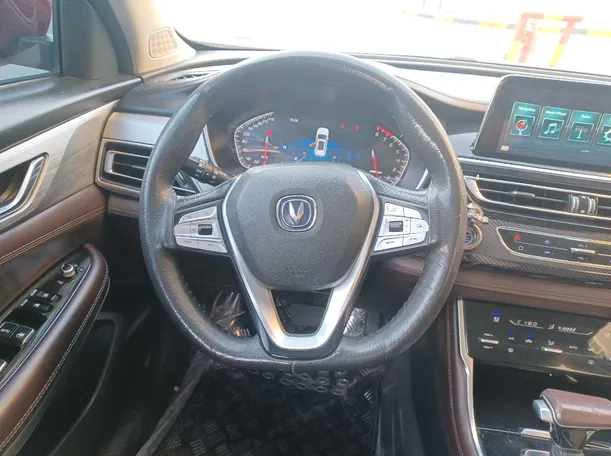 Car image 15