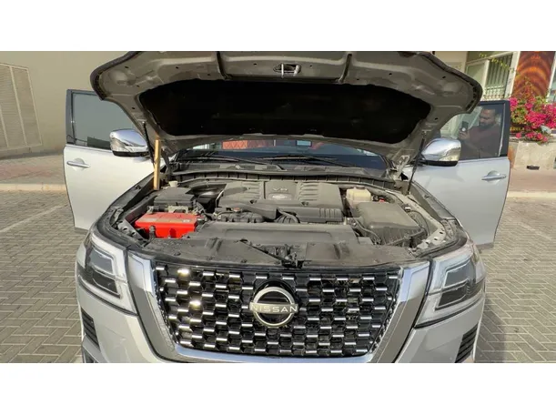 Car image 11