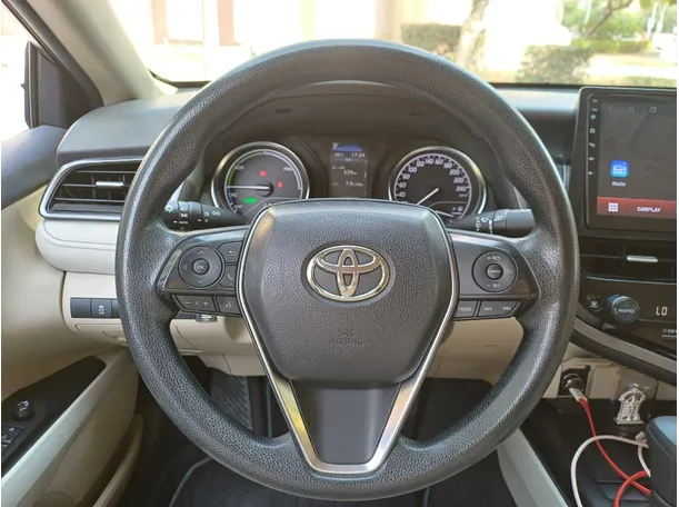 Car image 18