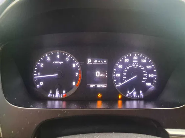 Car image 35