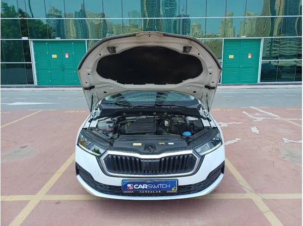 Car image 23