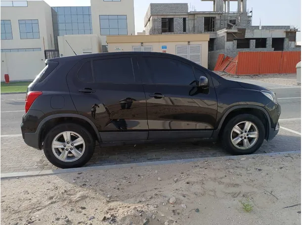Car image 4