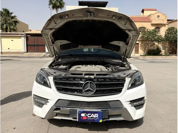 Car image 28
