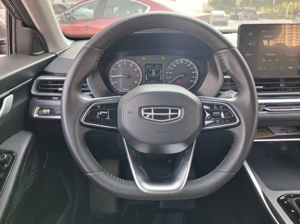 Car image 14