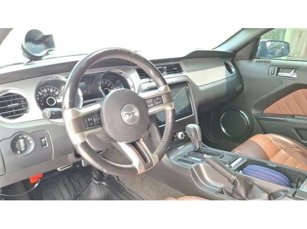 Car image 11