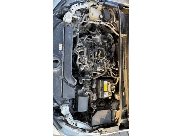 Car image 25