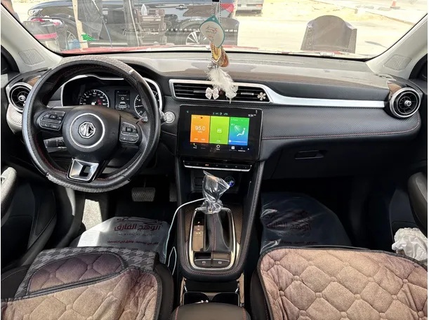 Car image 18