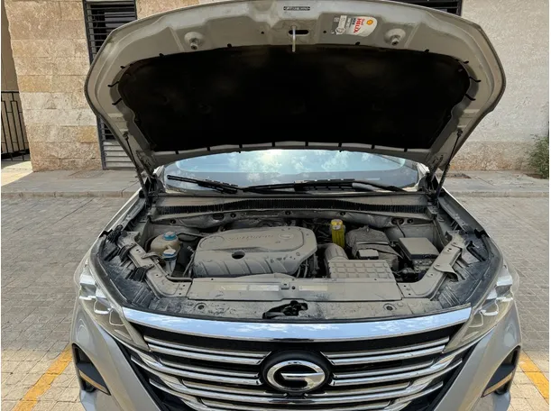 Car image 25