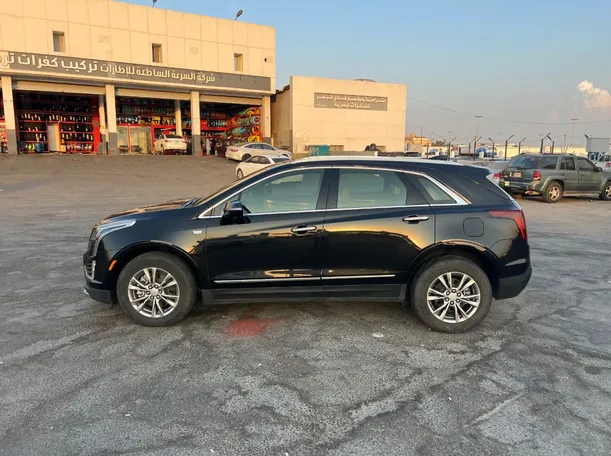 Car image 8