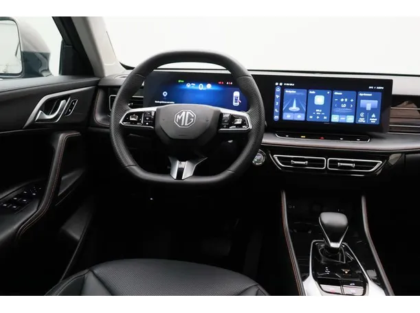 Car image 15