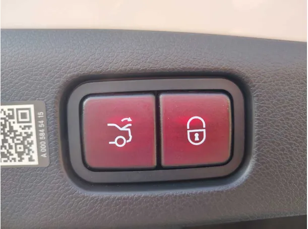 Car image 35