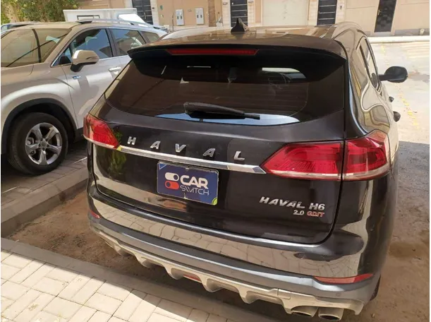 Car image 6