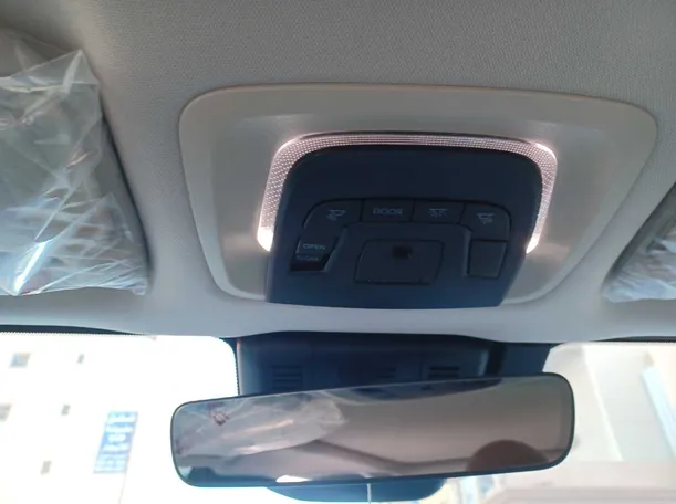 Car image 20