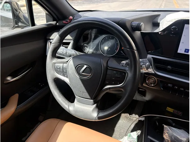 Car image 22