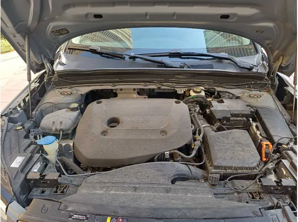 Car image 23