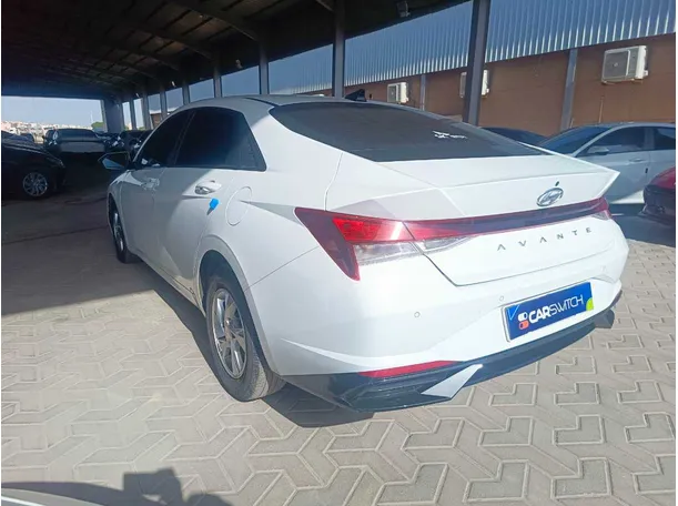 Car image 6