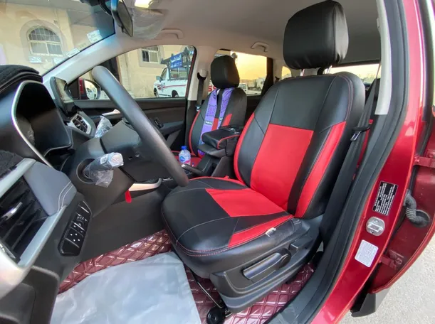 Car image 11