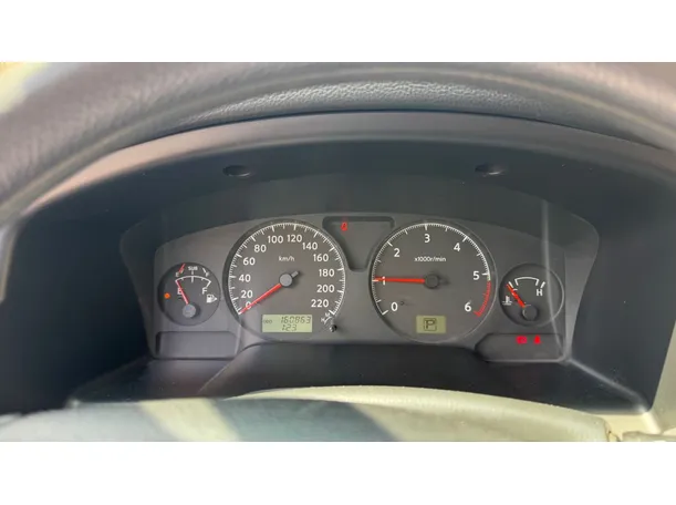 Car image 18