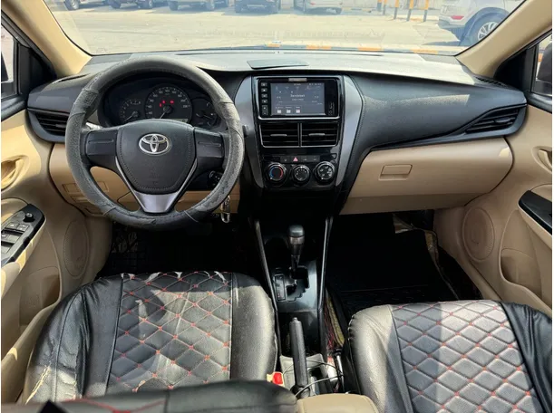 Car image 15