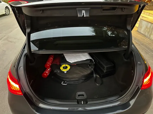 Car image 22
