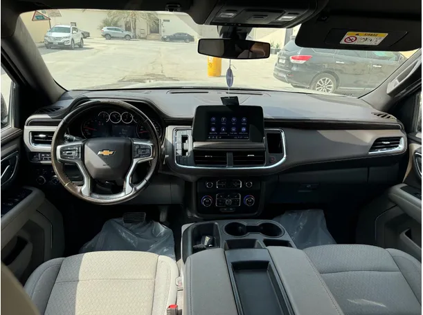 Car image 17