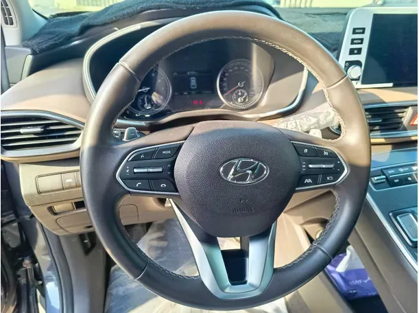 Car image 24