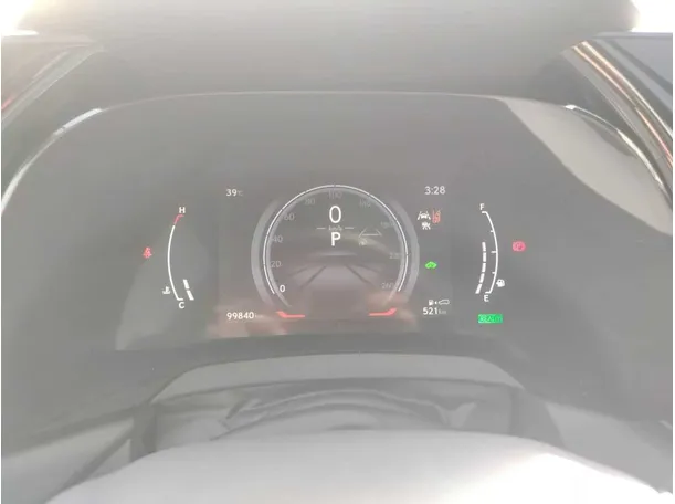 Car image 26