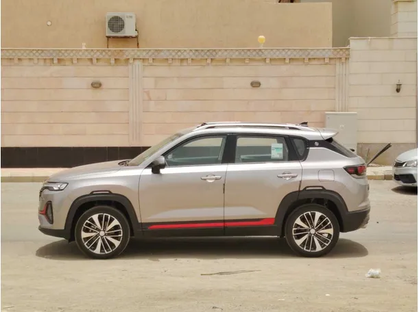 Car image 8