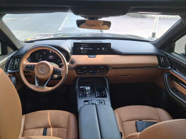 Car image 18
