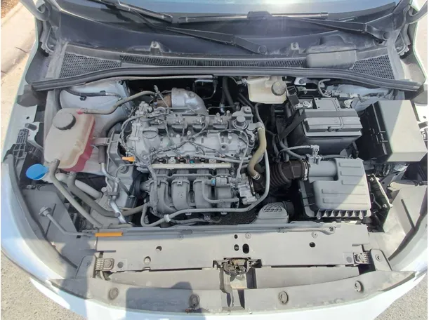 Car image 20