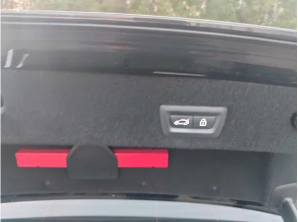 Car image 35