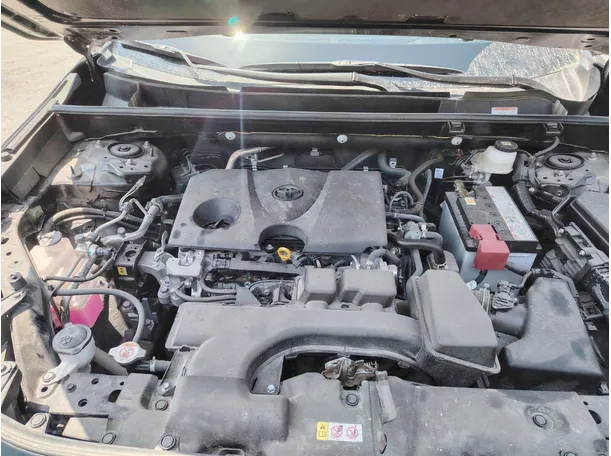Car image 26