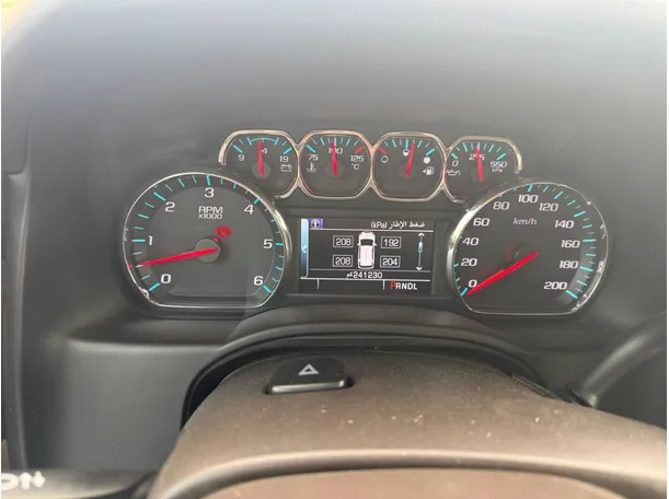 Car image 12