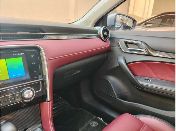 Car image 22