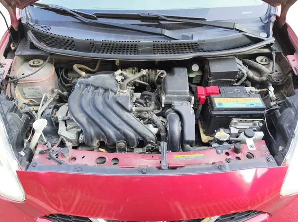 Car image 19