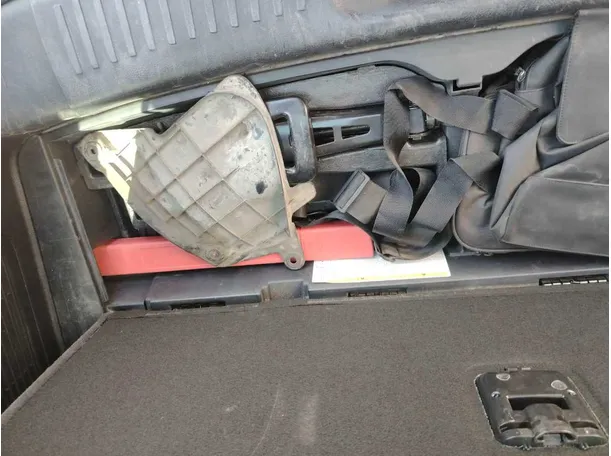 Car image 36