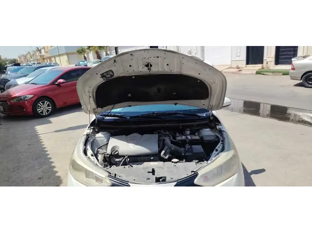 Car image 27