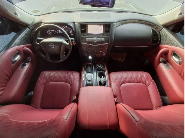 Car image 14