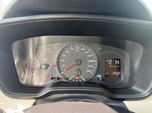 Car image 18