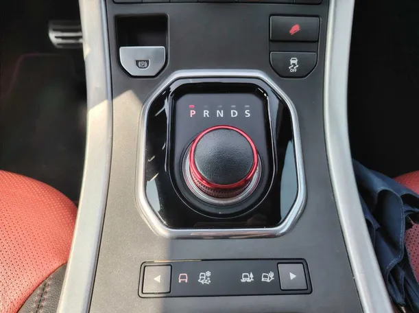 Car image 18