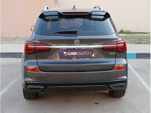 Car image 6
