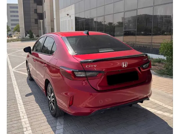 Car image 6