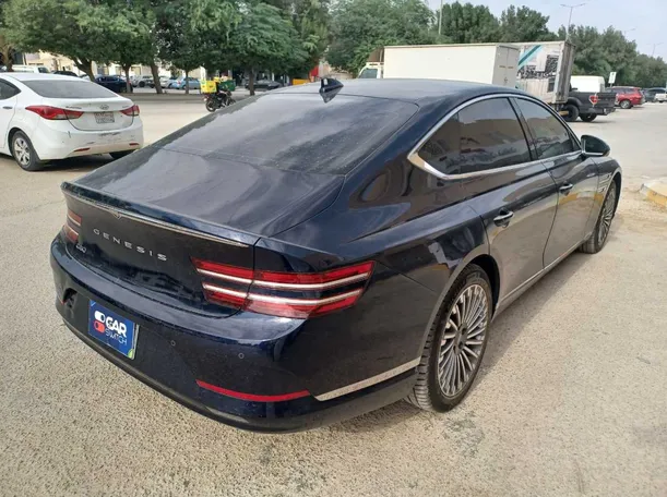 Car image 5